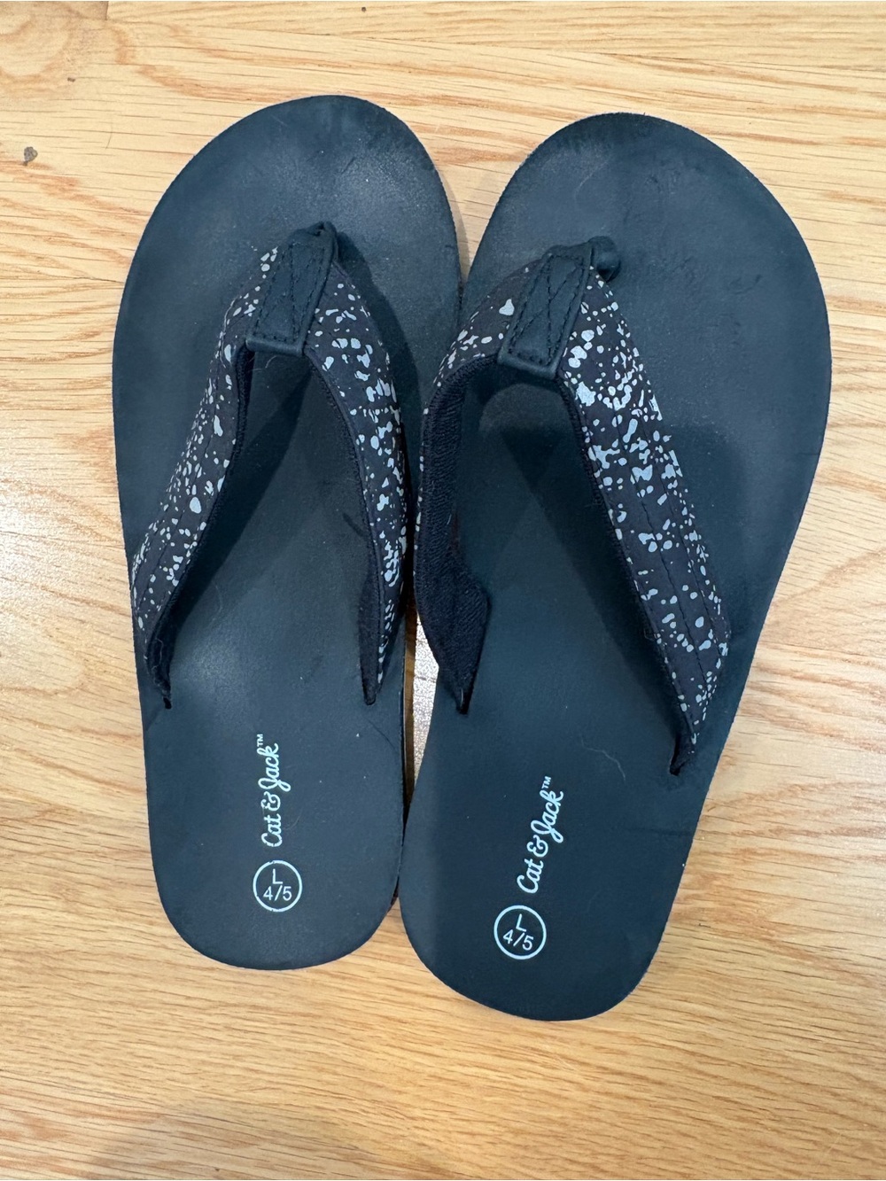 Cat & Jack Black Kids Flip Flops with Speckled Straps